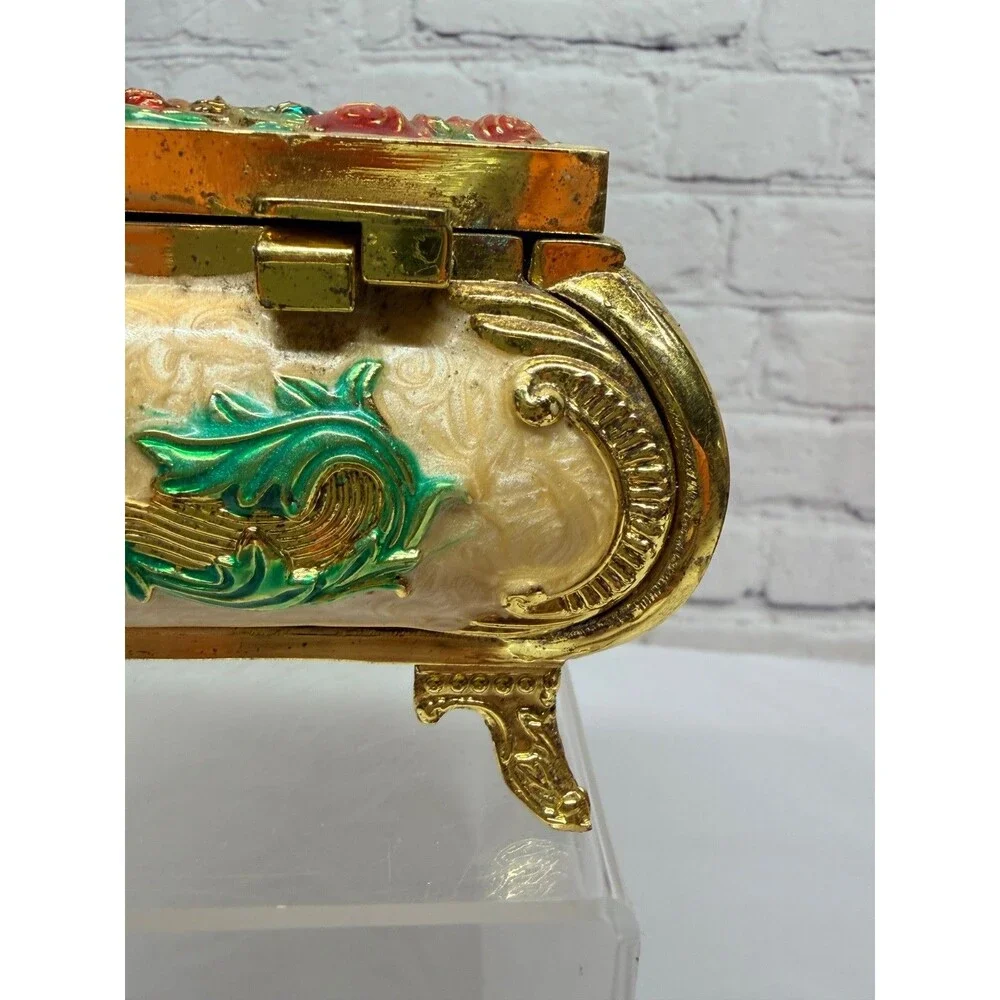 Vtg Jewelry Box Metal Enamel Christmas Scene Footed  Santa Sleigh Russian Troika